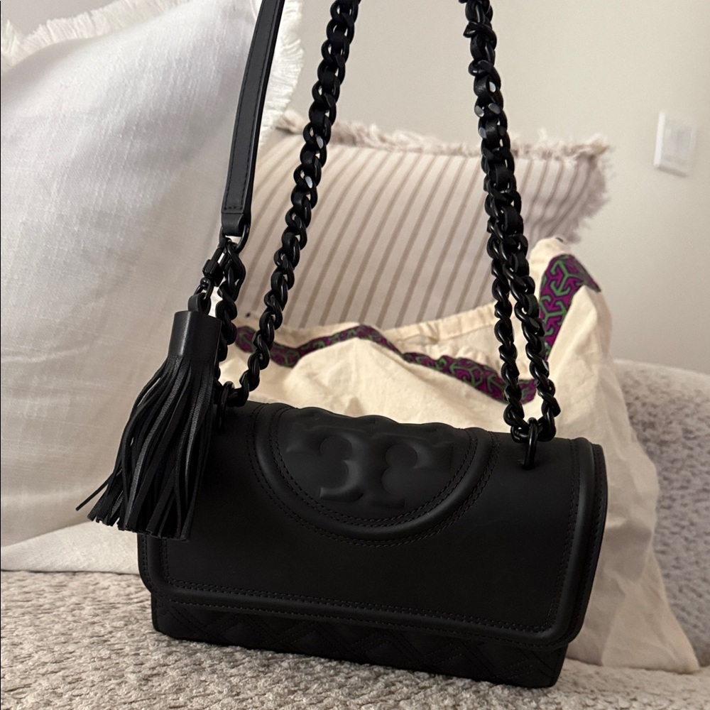 Black Tory Burch Fleming small convertible bag- excellent condition